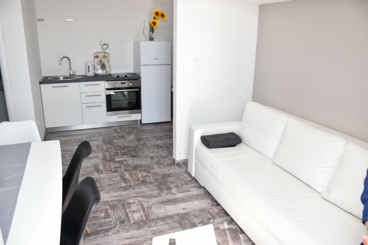 Niko Apartment